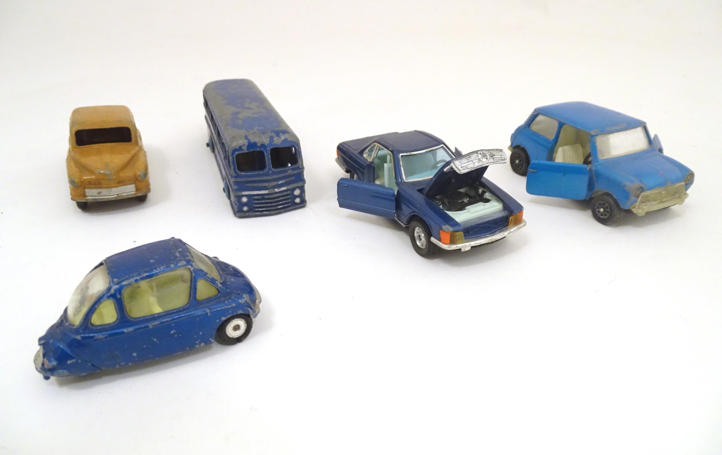 Toys: A quantity of 20thC die cast / scale model cars / vehicles, comprising Corgi Major Models - Image 6 of 9