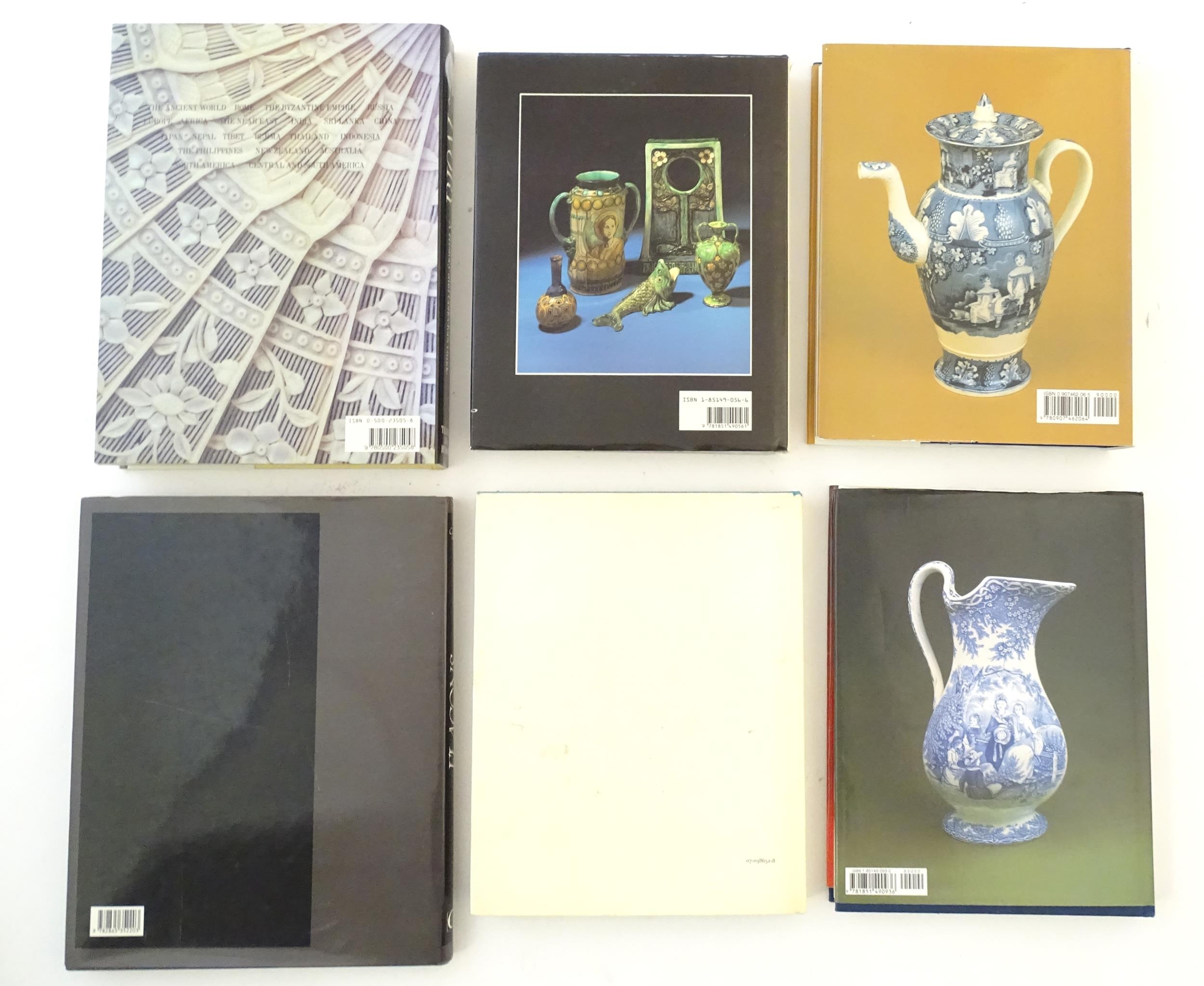 Books: Six assorted reference books comprising, The Dictionary of Blue & White Printed Porcelain - Image 4 of 22