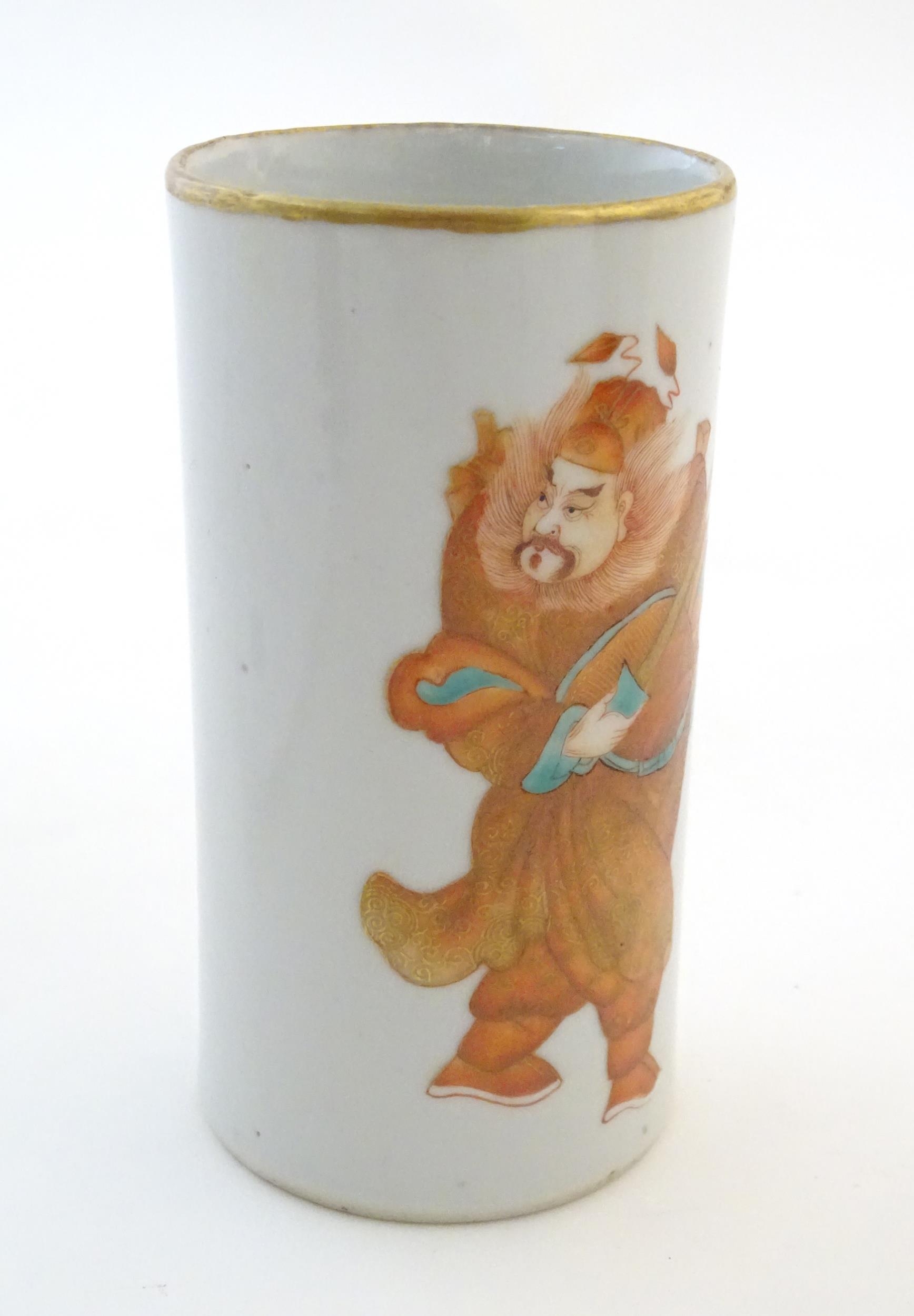 A Chinese brush pot of cylindrical form depicting a figure with a sword and stylised bats, with gilt - Image 3 of 6