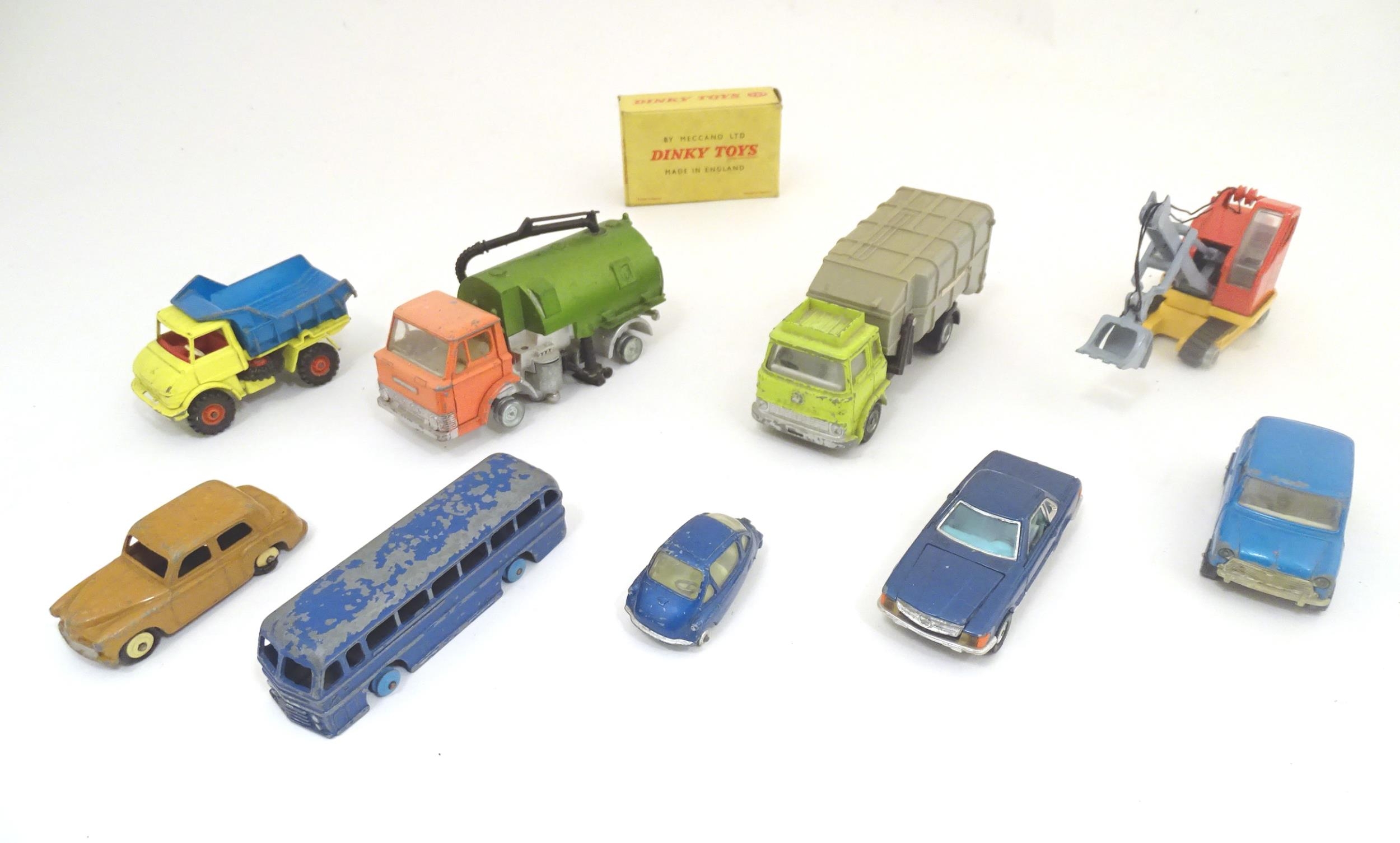 Toys: A quantity of 20thC die cast / scale model cars / vehicles, comprising Corgi Major Models - Image 3 of 9