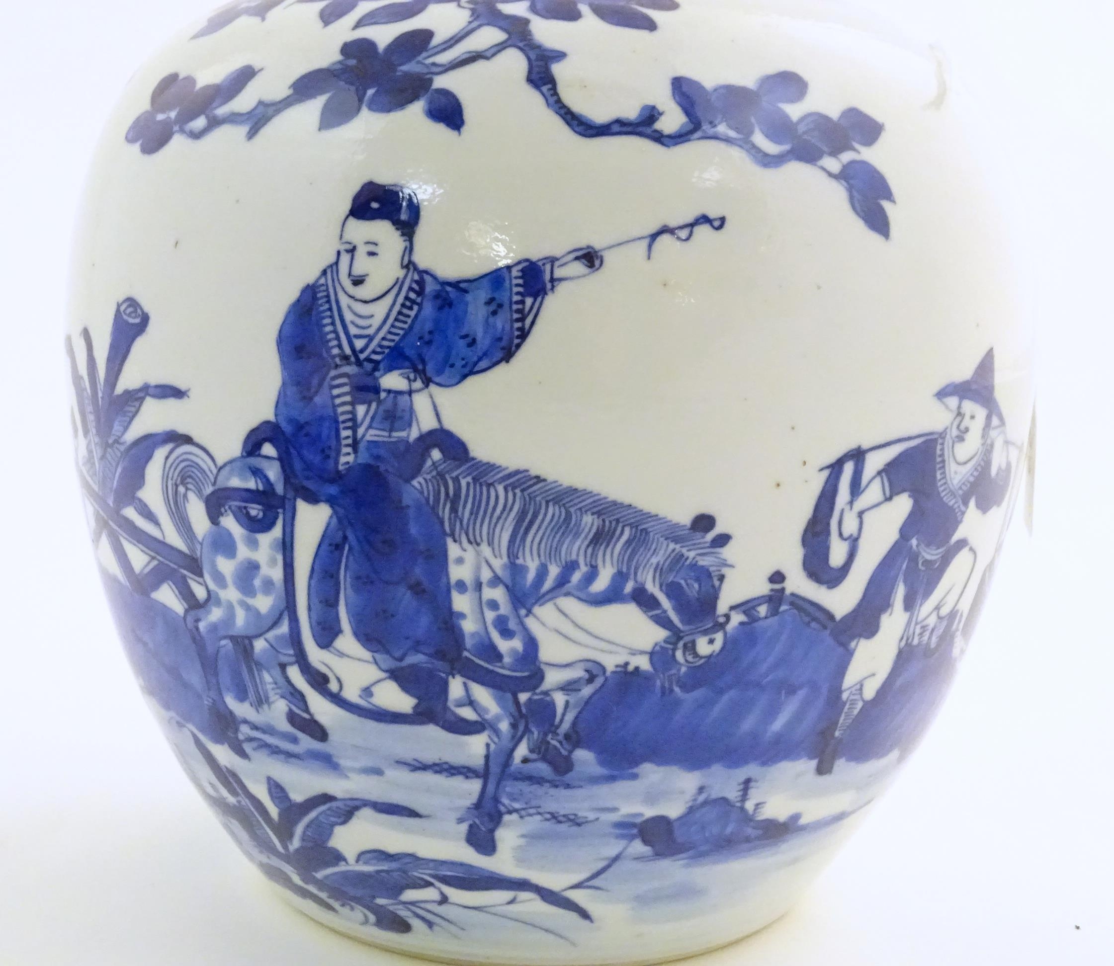 An Oriental blue and white ginger jar decorated with a landscape scene with a figure on horseback - Image 9 of 9