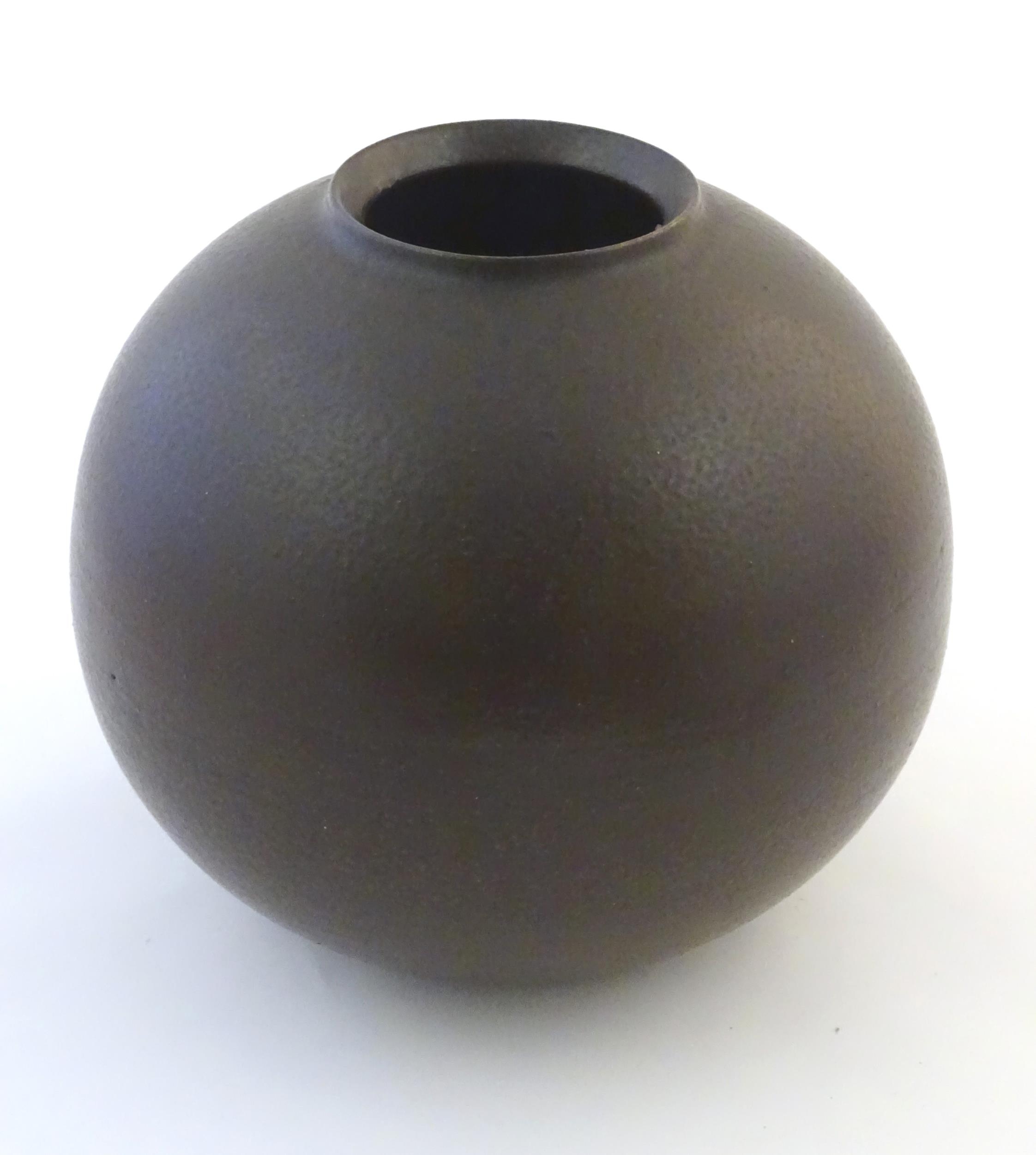 A Japanese vase of globular form with a drip glaze. Approx. 10 3/4" high Please Note - we do not - Image 6 of 7