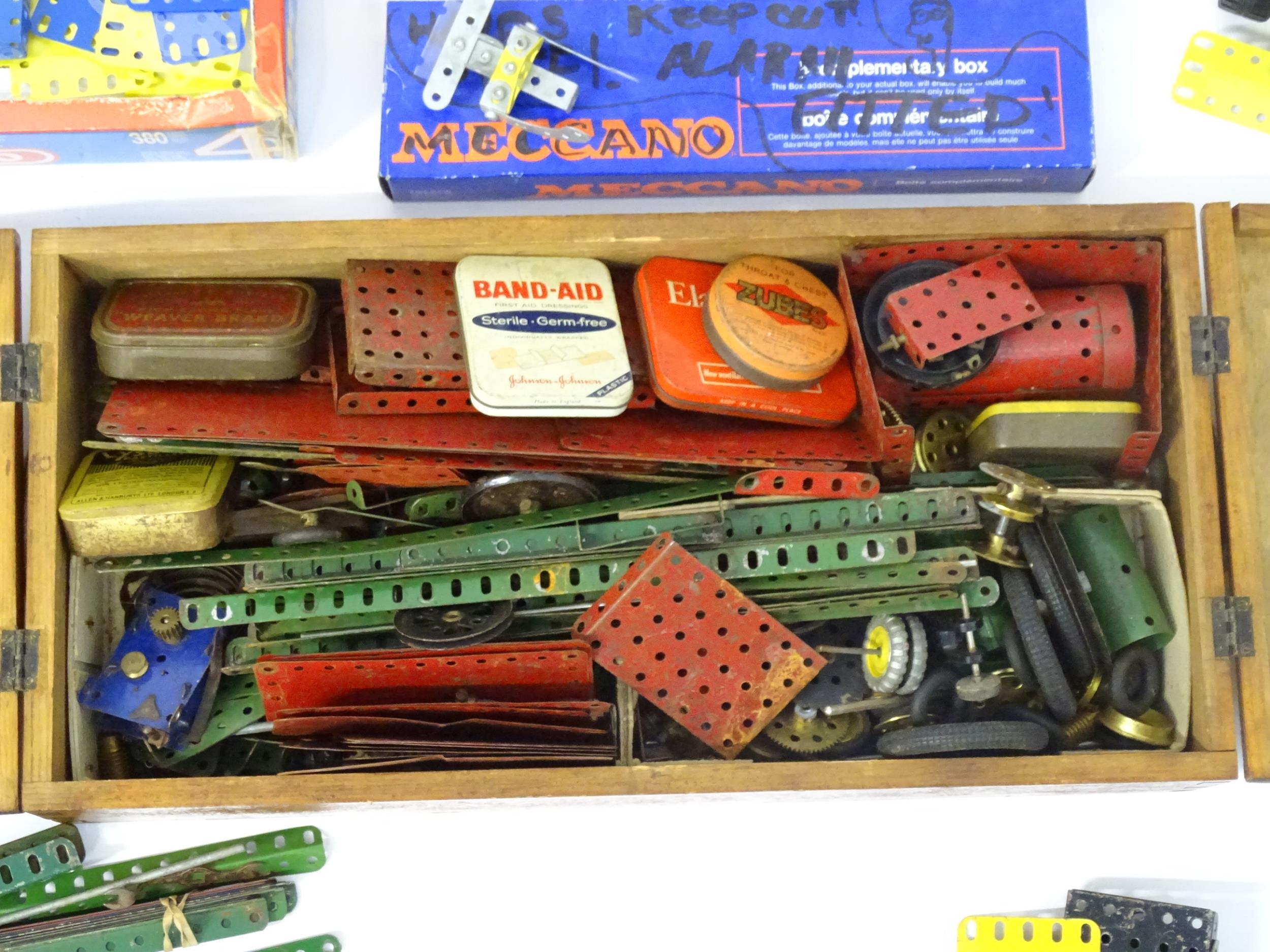 Toys: a large quantity of Meccano, to include cars, helicopter, various wheels, struts, panels - Image 9 of 12