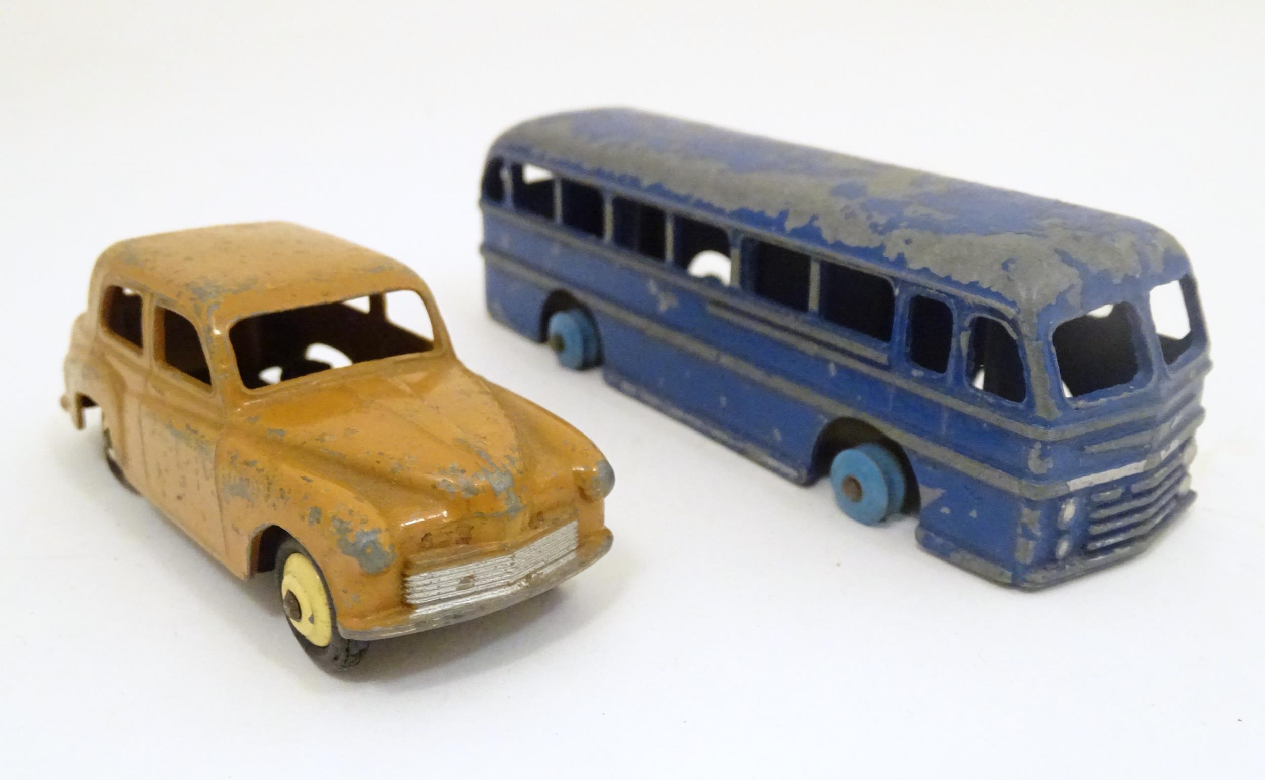 Toys: A quantity of 20thC die cast / scale model cars / vehicles, comprising Corgi Major Models - Image 7 of 9