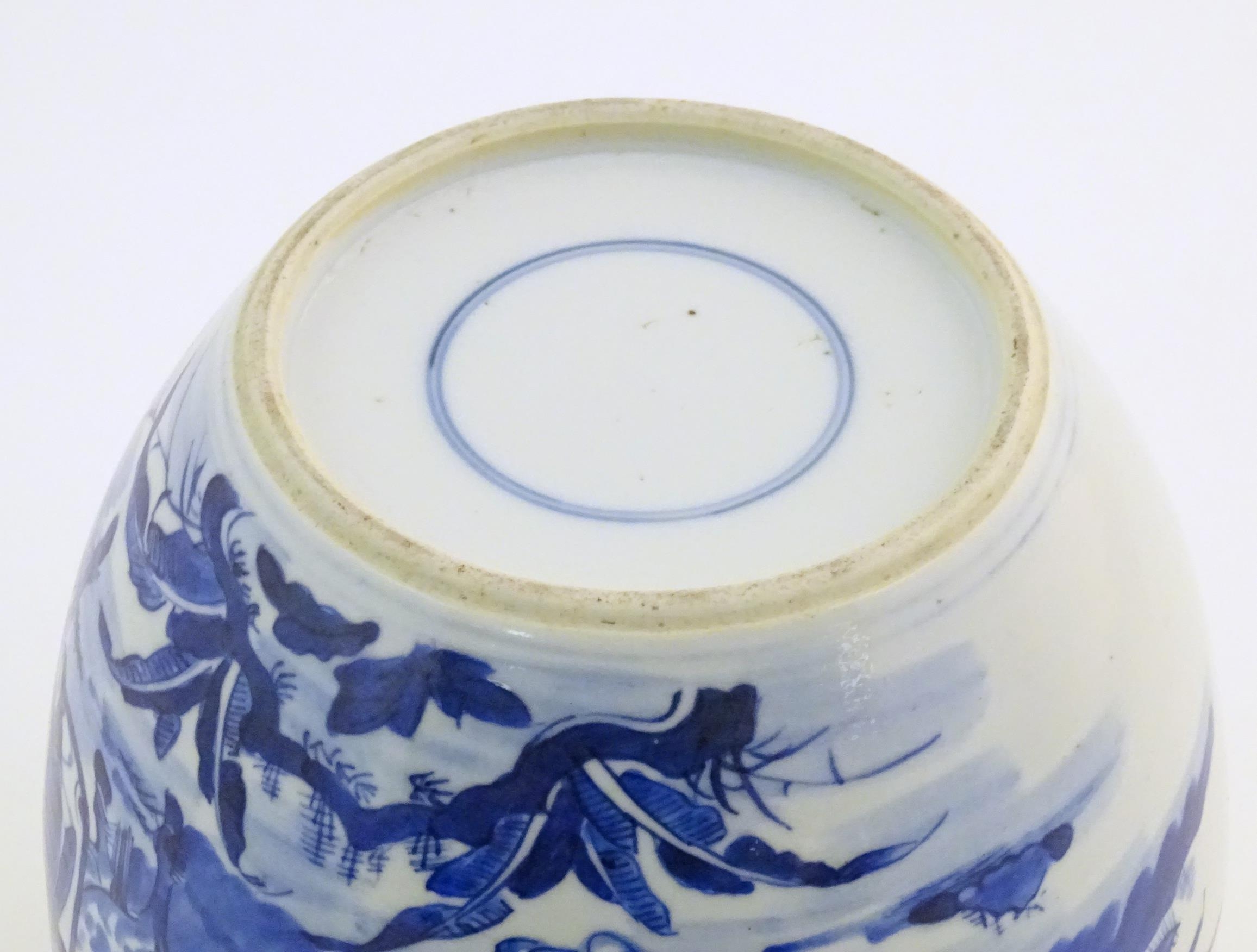 An Oriental blue and white ginger jar decorated with a landscape scene with a figure on horseback - Image 8 of 9