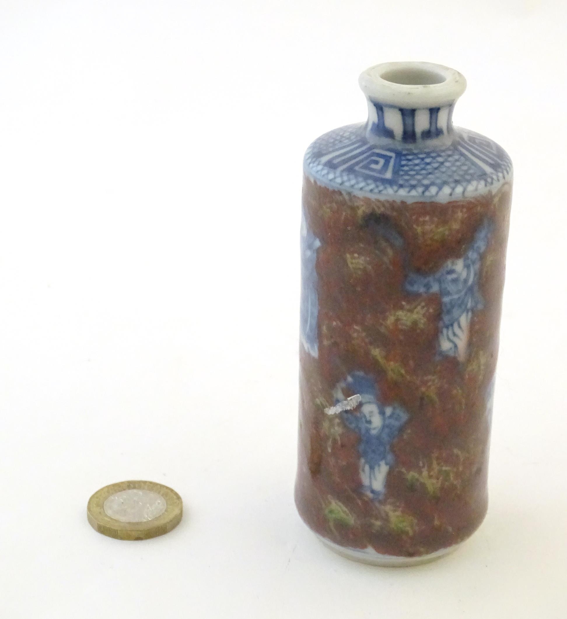 A Chinese snuff bottle with blue and white figures and a mottled ground. Character marks under. - Image 2 of 7