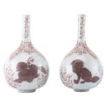 Paire de vases soliflores en porcelaine de Chine, époque Kangxi