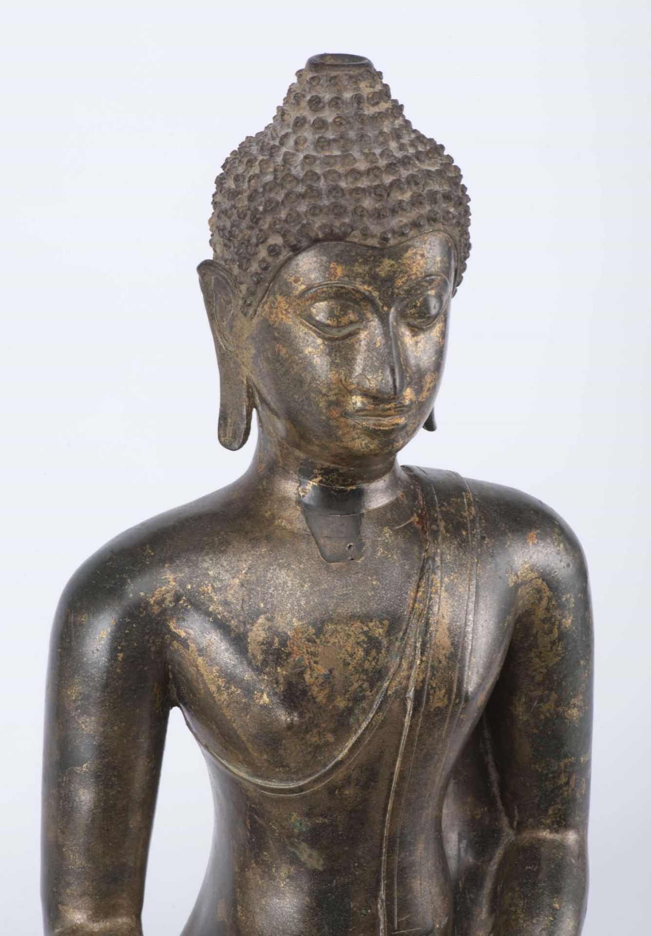 Buddha Thaï Sakyamuni (Maravijaya) en bronze à patine verte de la période Chien Saen, XIVe - Image 9 of 18