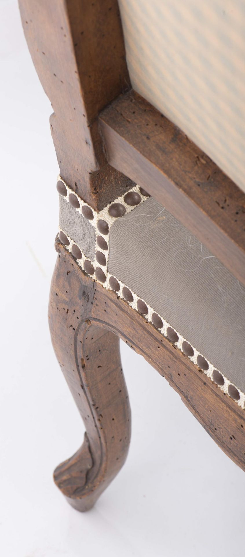 Paire de fauteuils d'époque Louis XV en bois de hêtre - Image 25 of 28