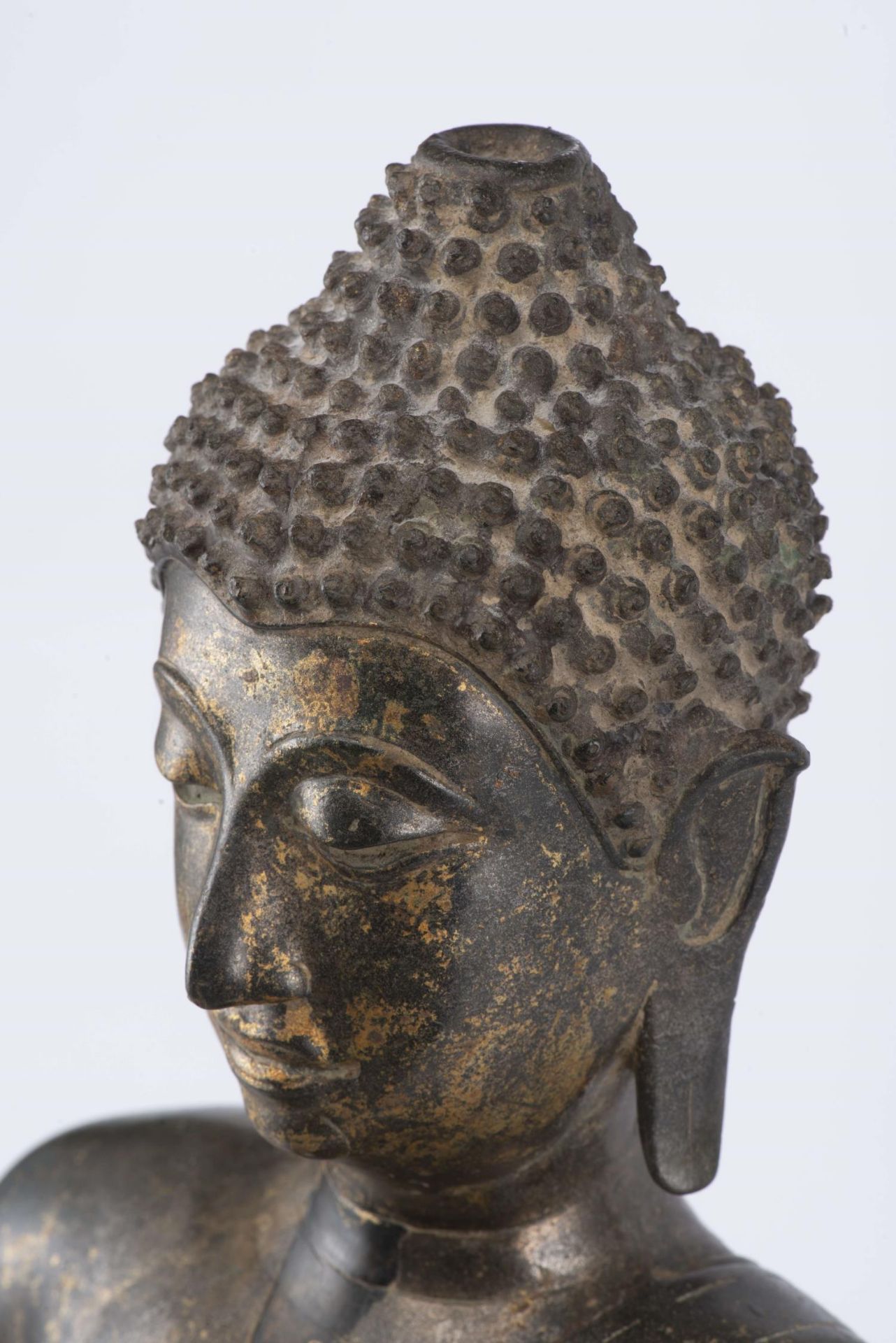 Buddha Thaï Sakyamuni (Maravijaya) en bronze à patine verte de la période Chien Saen, XIVe - Image 15 of 18