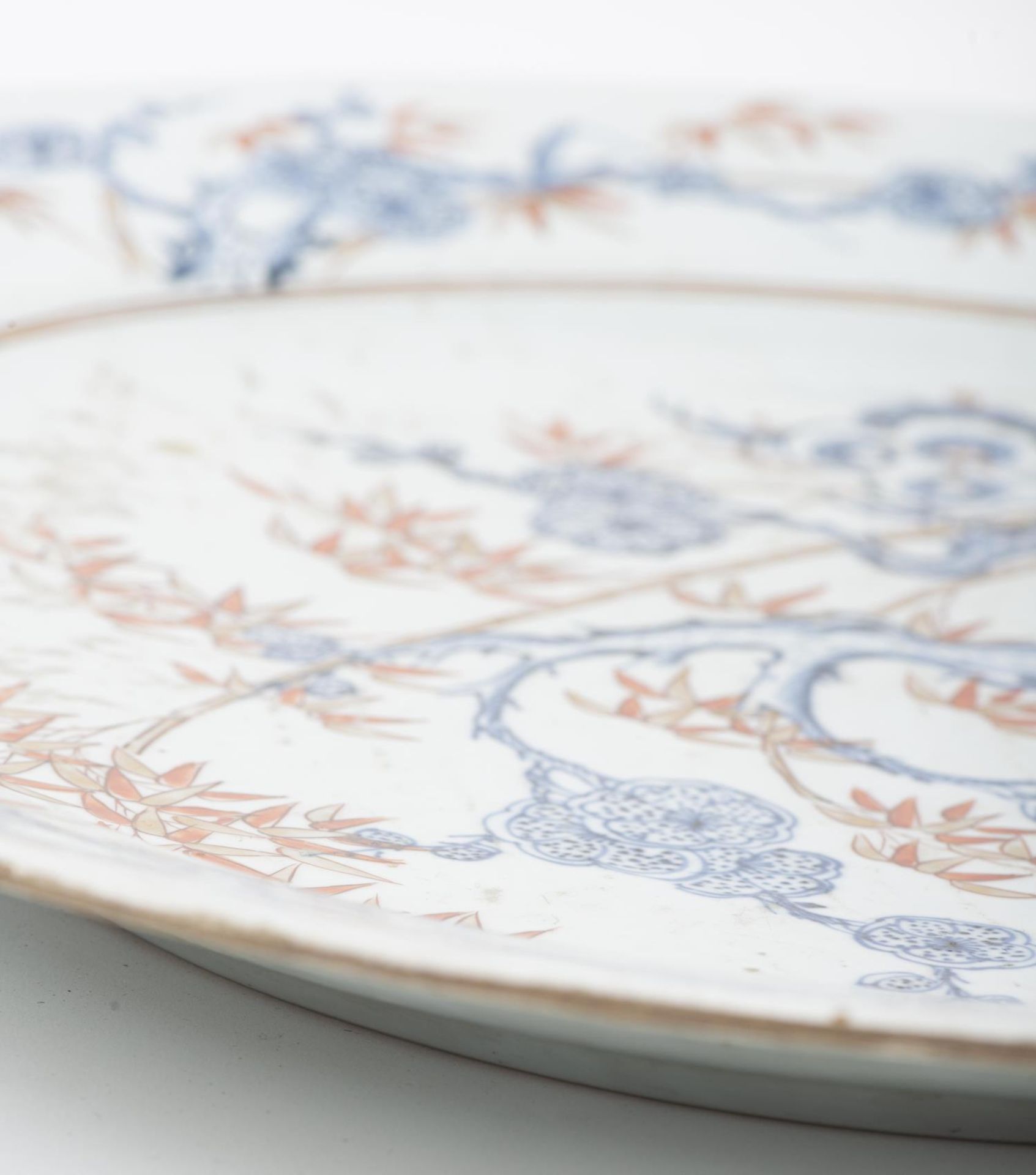Grande coupe en porcelaine de Chine à décor en Imari, époque Kangxi - Image 5 of 14