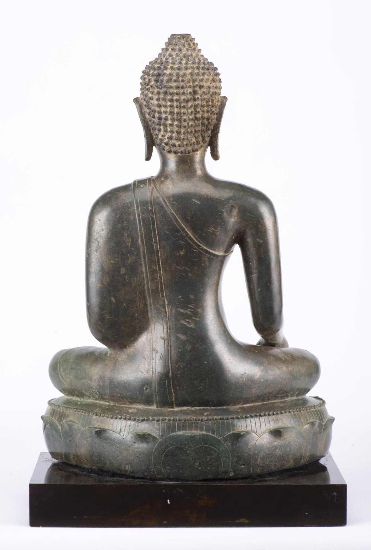 Buddha Thaï Sakyamuni (Maravijaya) en bronze à patine verte de la période Chien Saen, XIVe - Image 5 of 18