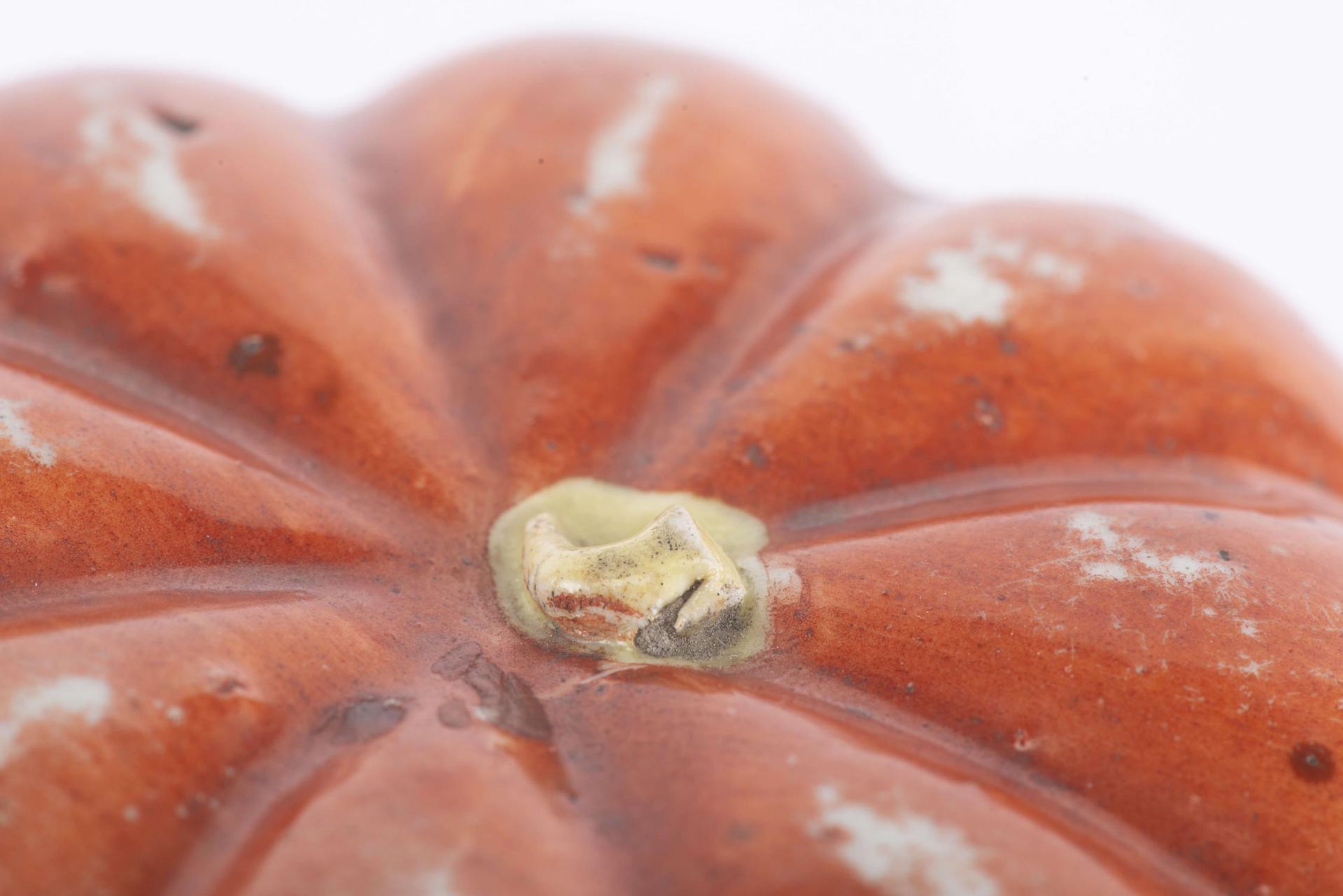 Deux citrouilles en porcelaine de Chine à couverte corail, XIXe - Image 14 of 14