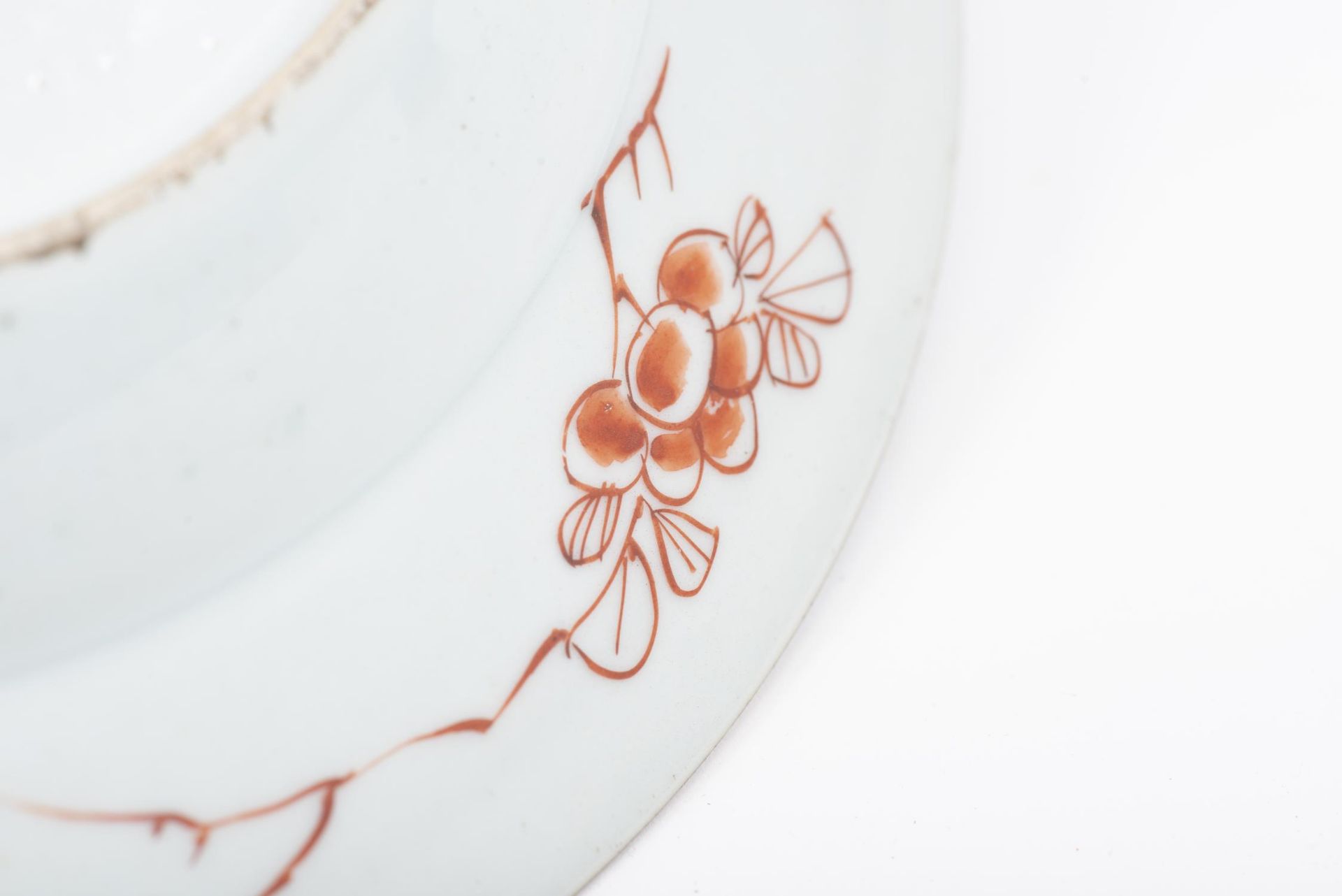 Cinq assiettes en porcelaine de Chine - Image 25 of 26