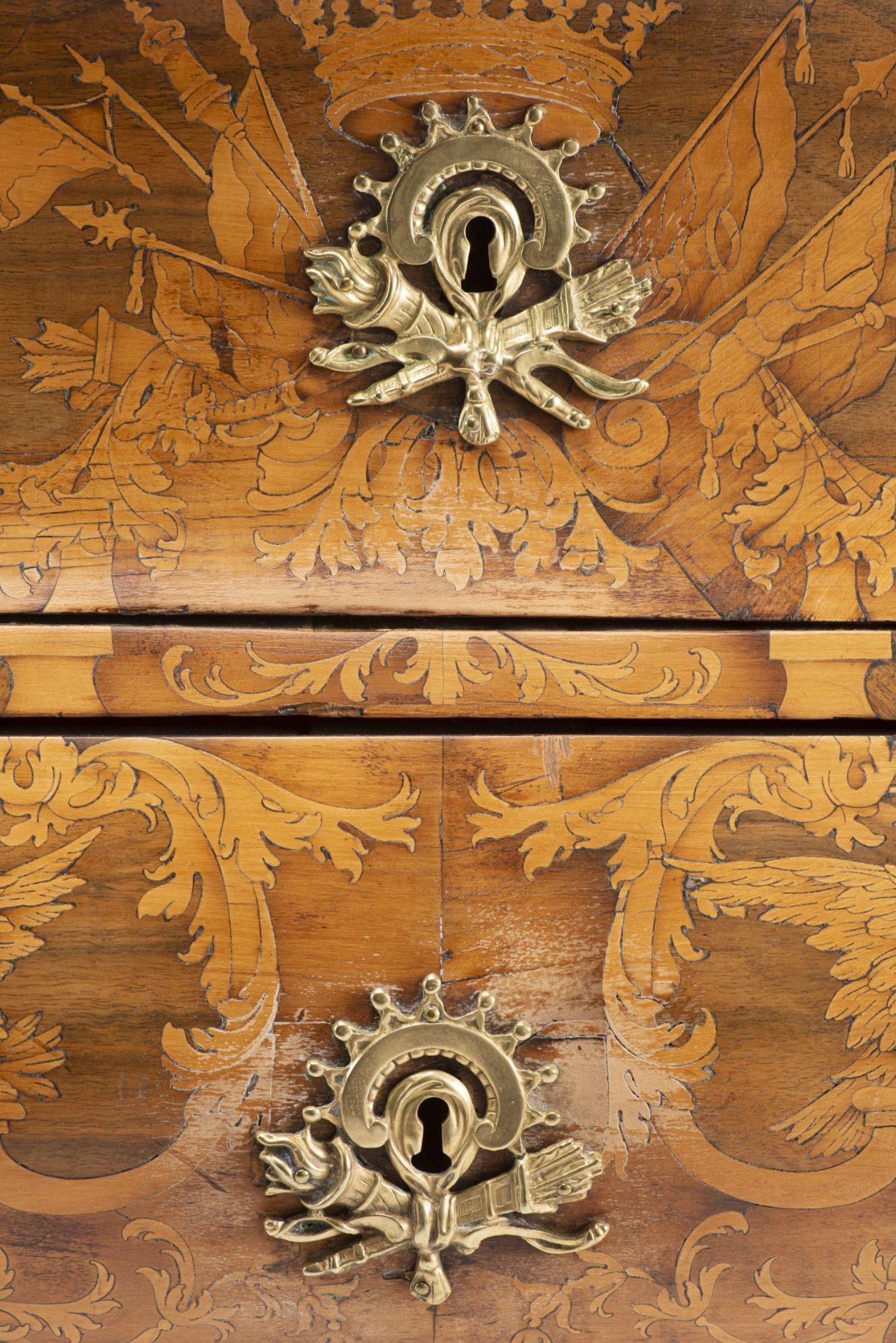 Commode (tombeau) baroque bombée hollandaise marquetée toutes faces - Image 14 of 24