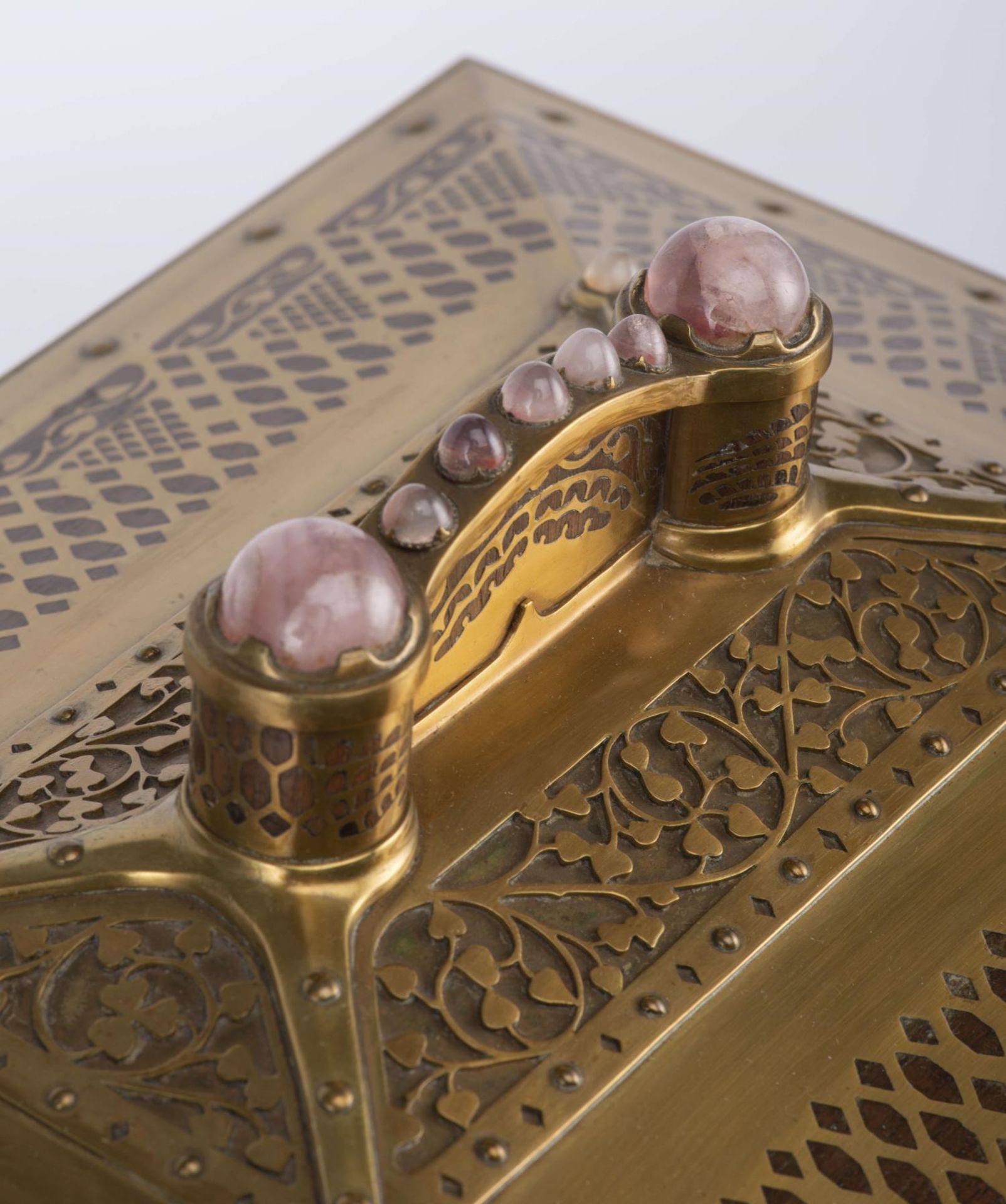 Boîte à bijoux en bois et incrustation de laiton Art nouveau - Image 21 of 28