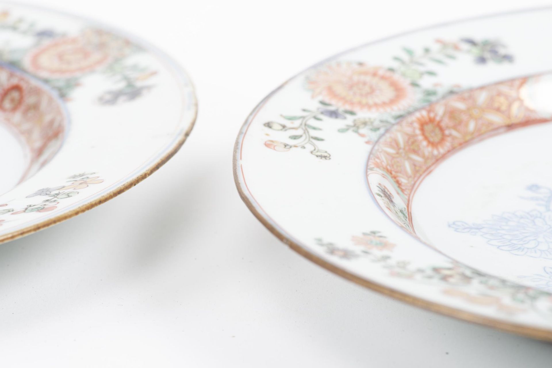 Cinq assiettes en porcelaine de Chine - Image 20 of 26