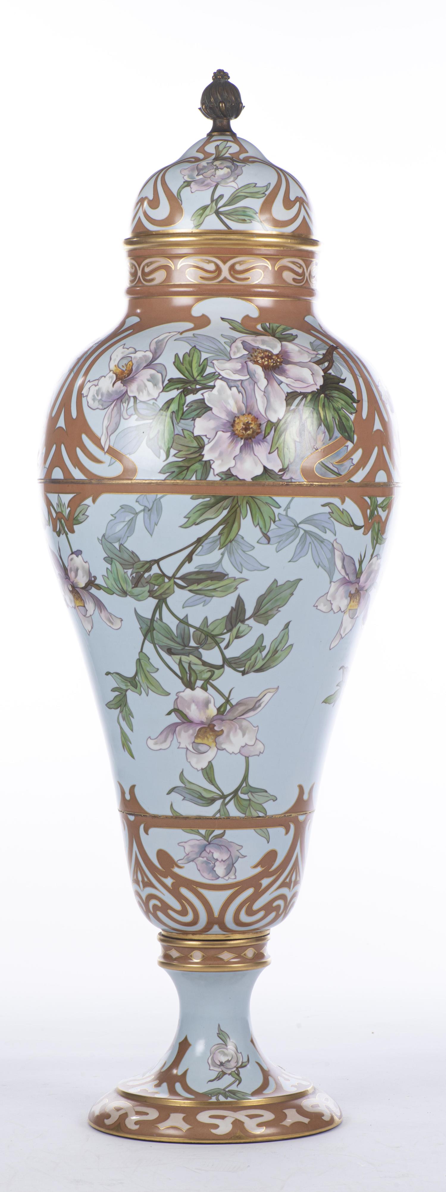 Grand vase en porcelaine de Limoges France par W.G. & Co par W. Guerin & Cie - Image 14 of 18