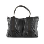 HERMES, Sac "Caravane" en cuir noir et tissu noir...