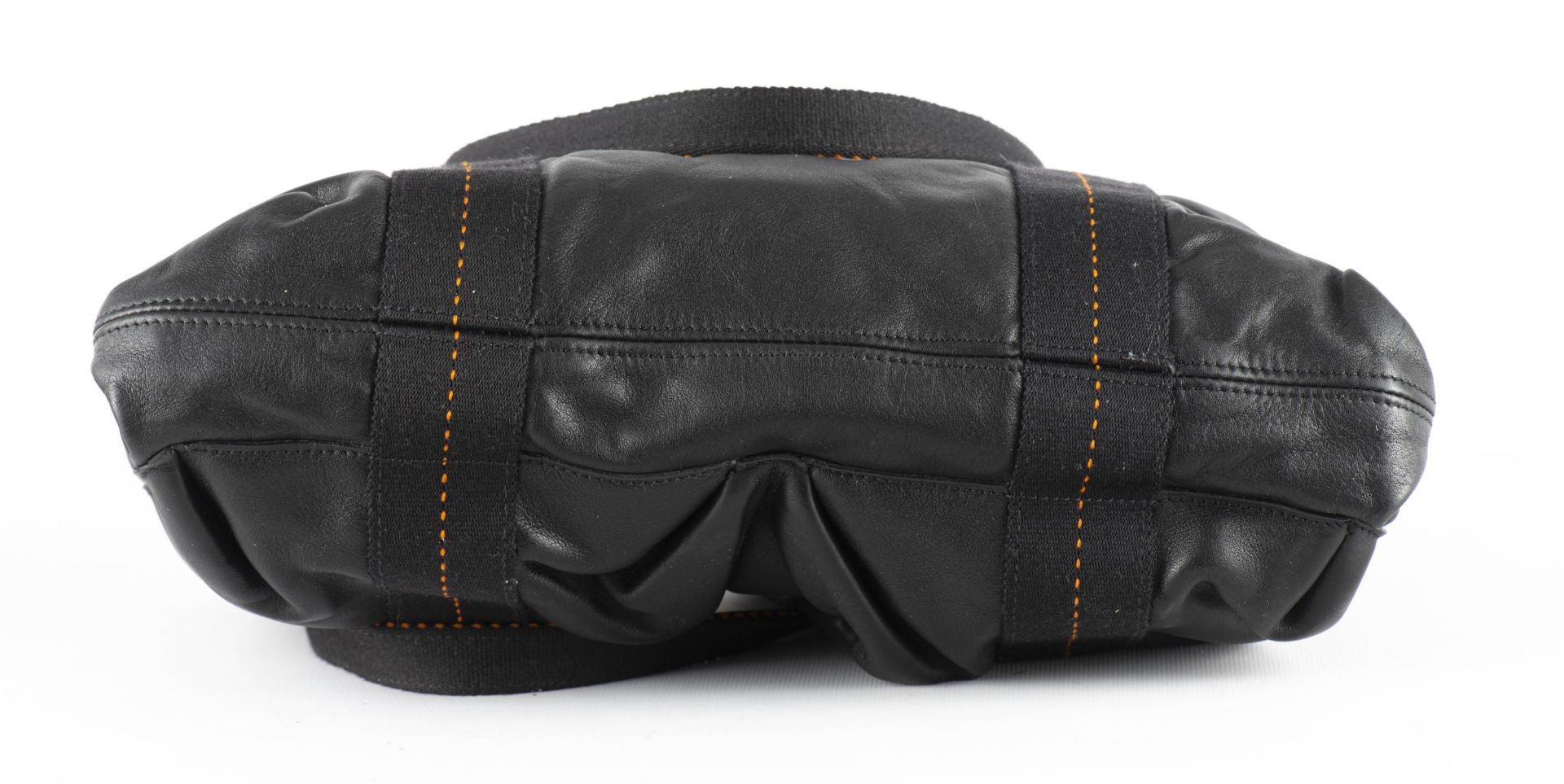 HERMES, Sac "Caravane" en cuir noir et tissu noir... - Image 9 of 10