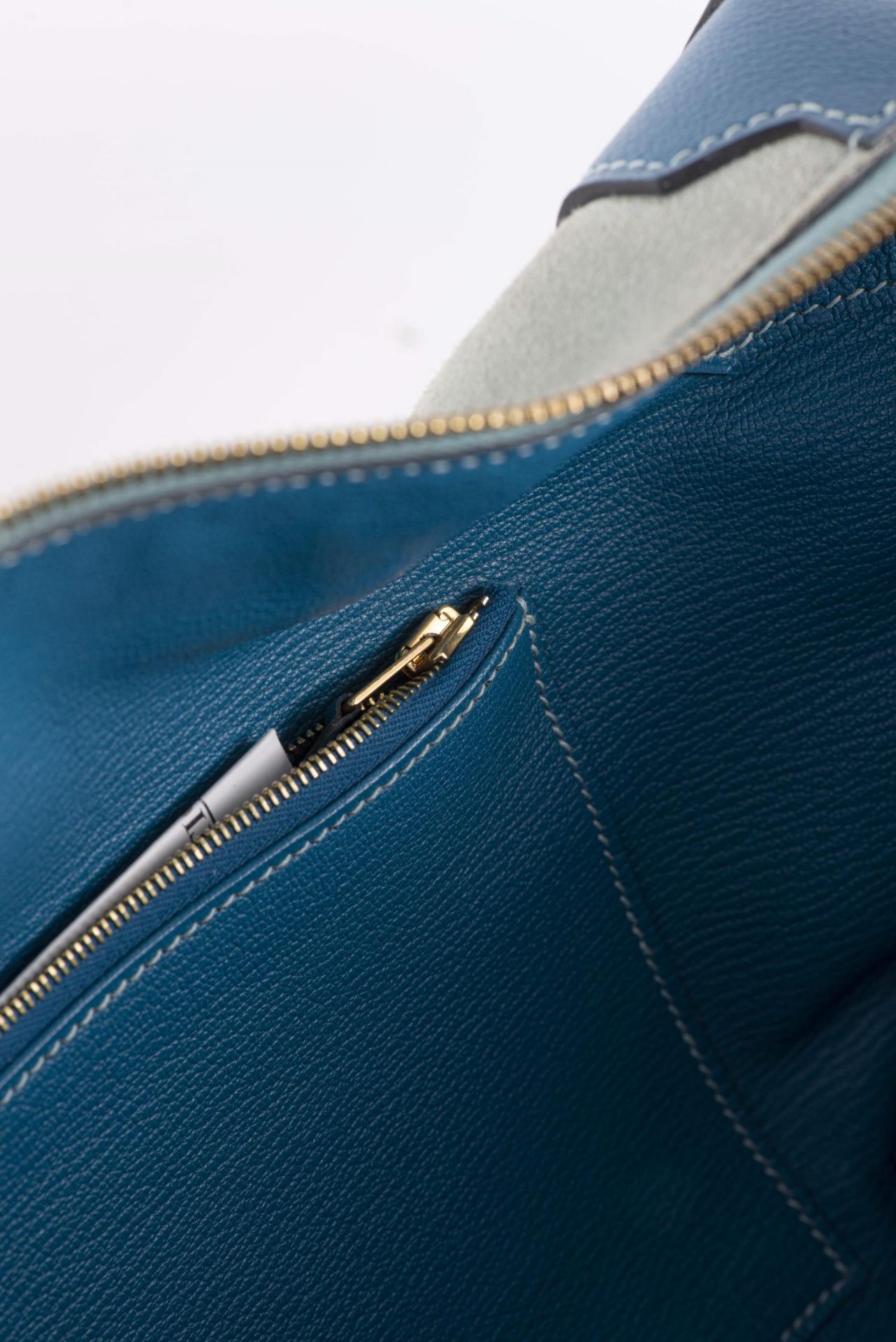 HERMES, Sac "Maxibox" en veau grizzly et evercolor, couleur bleu ciel et bleu de galice... - Image 7 of 12