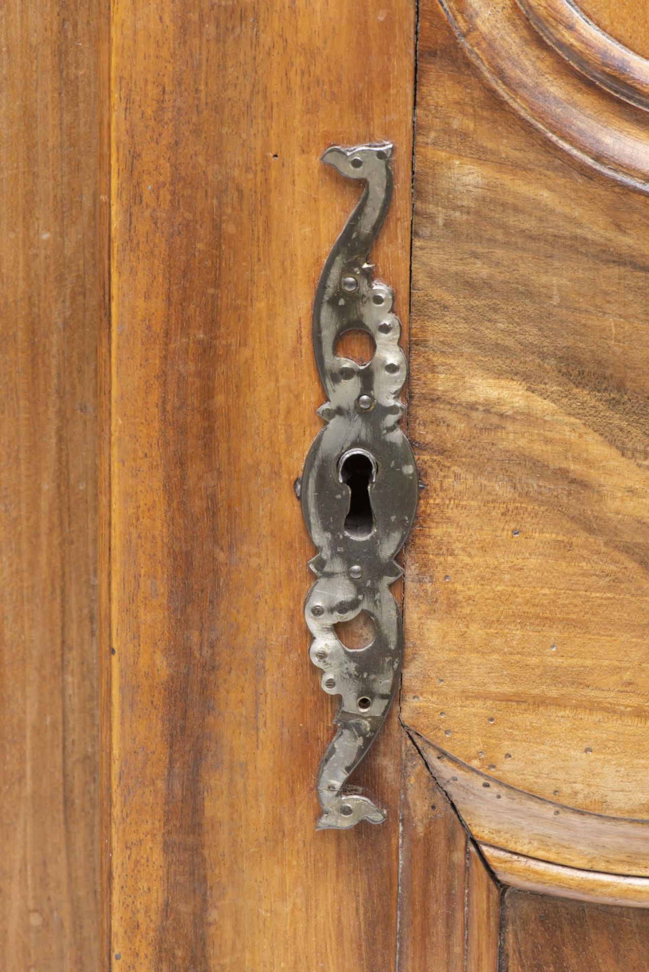 Jean BERGER (attribué à), FRIBOURG, Armoire à deux portes à décor en marqueterie... - Image 9 of 11