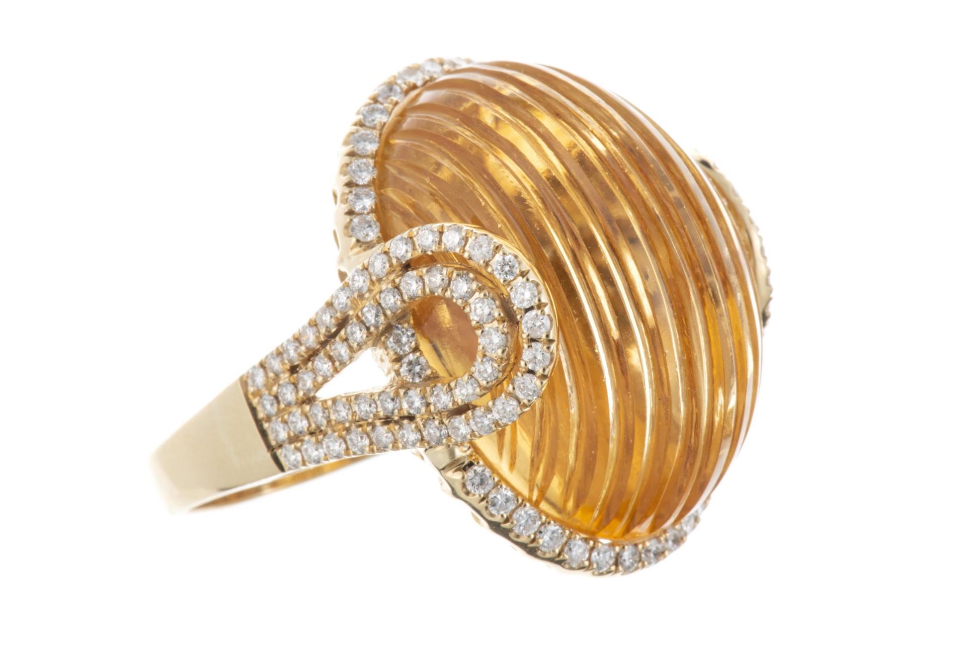 DIANA CARMICHAEL, Bague en or avec citrine cabochon et diamants... - Image 2 of 5