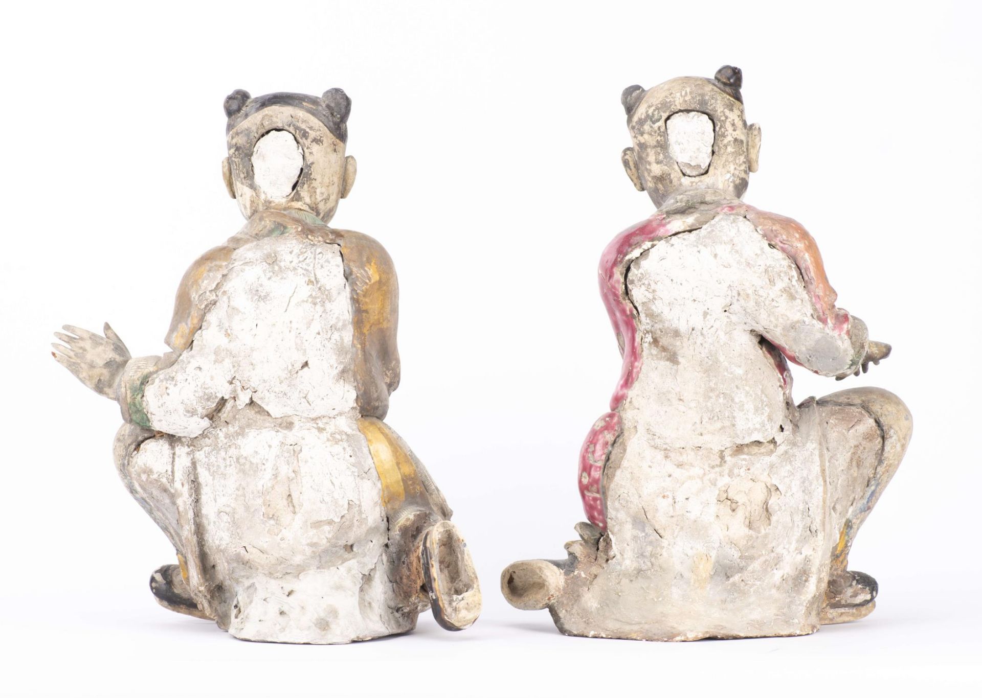 CHINA : Pair of Chinese painted stucco boys, Kangxi period - Image 3 of 12