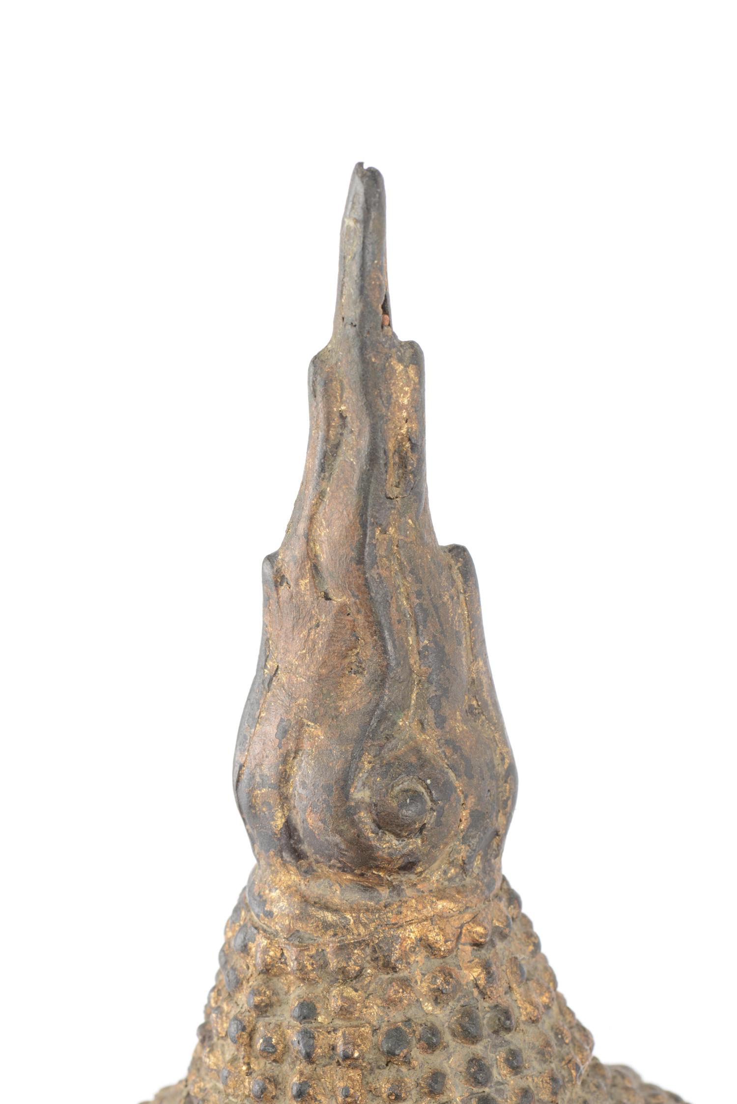 THA&amp;Ouml;LANDE, Paire de t&amp;ecirc;tes de Bouddha en bronze laqu&amp;eacute; dor&amp;eacute;, - Image 7 of 9
