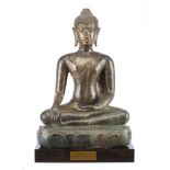 THA&amp;Ouml;LANDE, Buddha Tha&amp;ouml; Sakyamuni (Maravijaya) en bronze &amp;agrave; patine verte