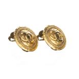 CHANEL, Paire de boucles d'oreilles en vermeil, circa 1960...