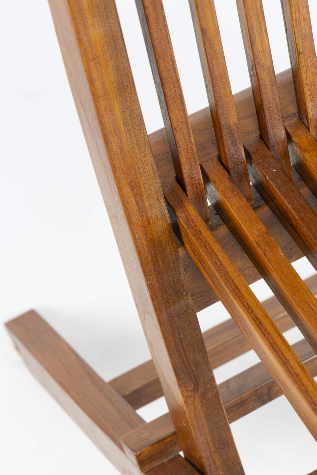 Travail scandinave, Paire de chaises pliables en bois exotique... - Image 4 of 8