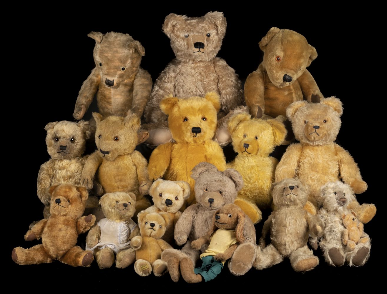 * Teddy Bears. A Chiltern teddy bear, 1930s, & others