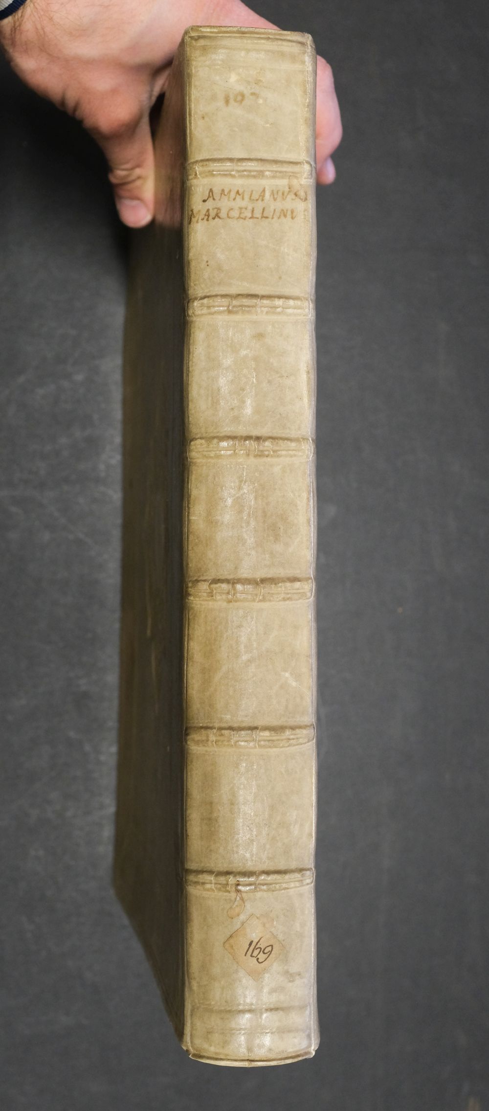Marcellinus (Ammianus). Rerum gestarum qui de XXXI supersunt, Libri XVIII..., 1693 - Image 4 of 9