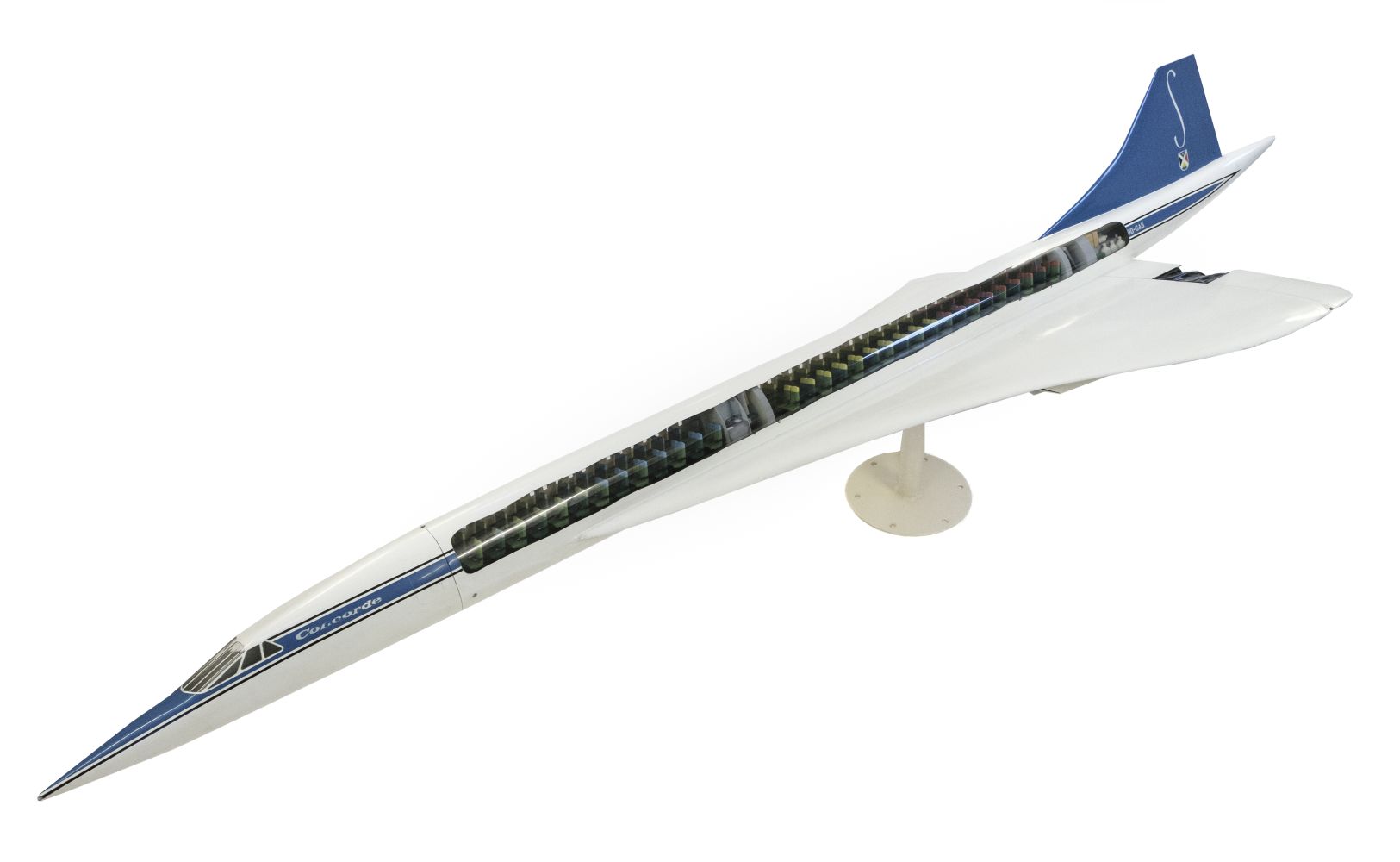 * Concorde. An exceptional static scale model