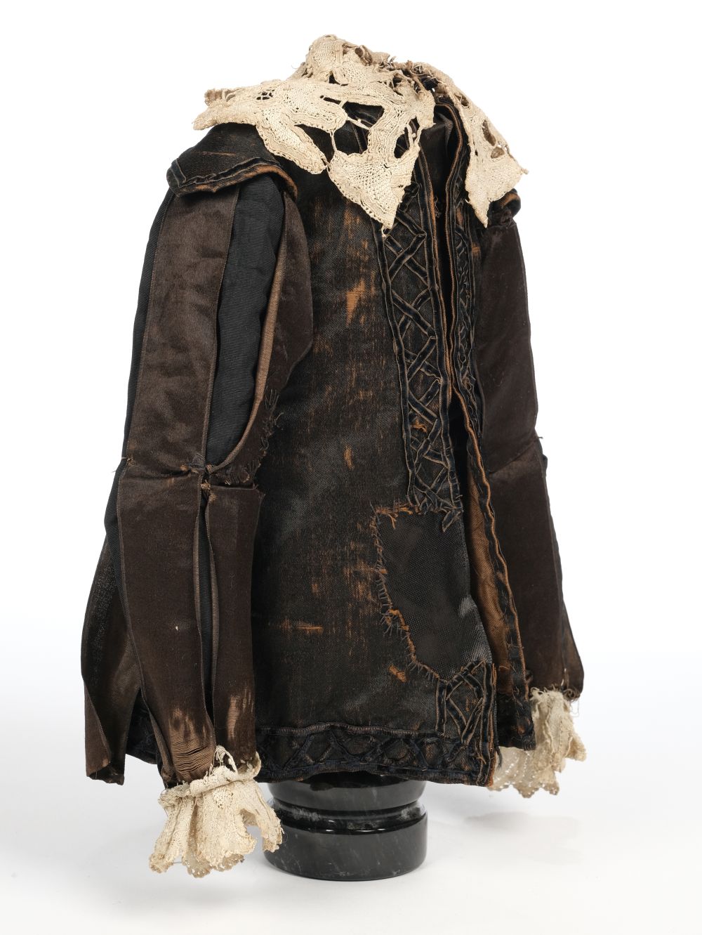 * Miniature garment. A 17th century-style coat, probably mid-late 19th century - Image 4 of 5