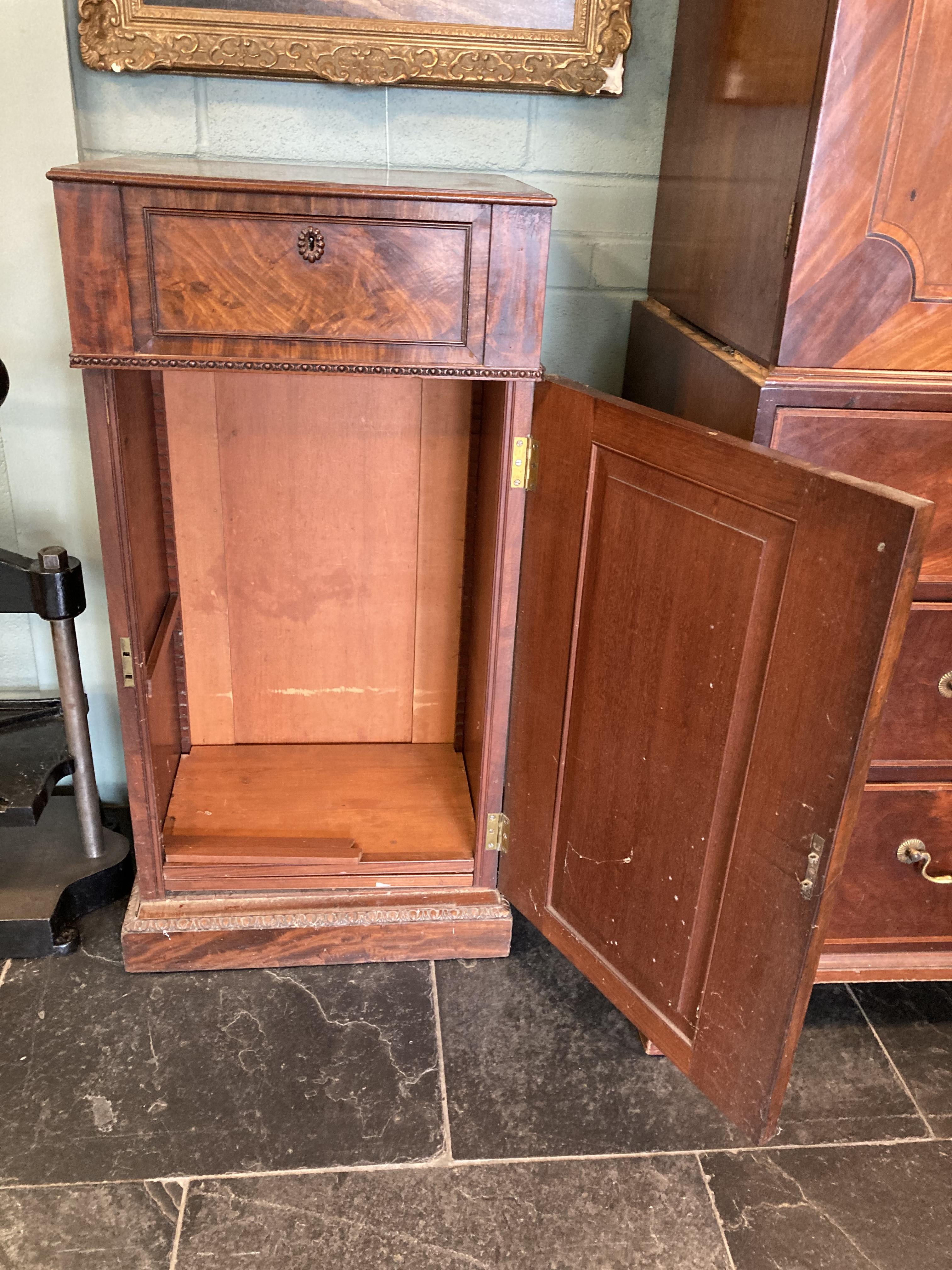 * Cabinets. Pair of William IV pedestal cabinets - Image 6 of 17