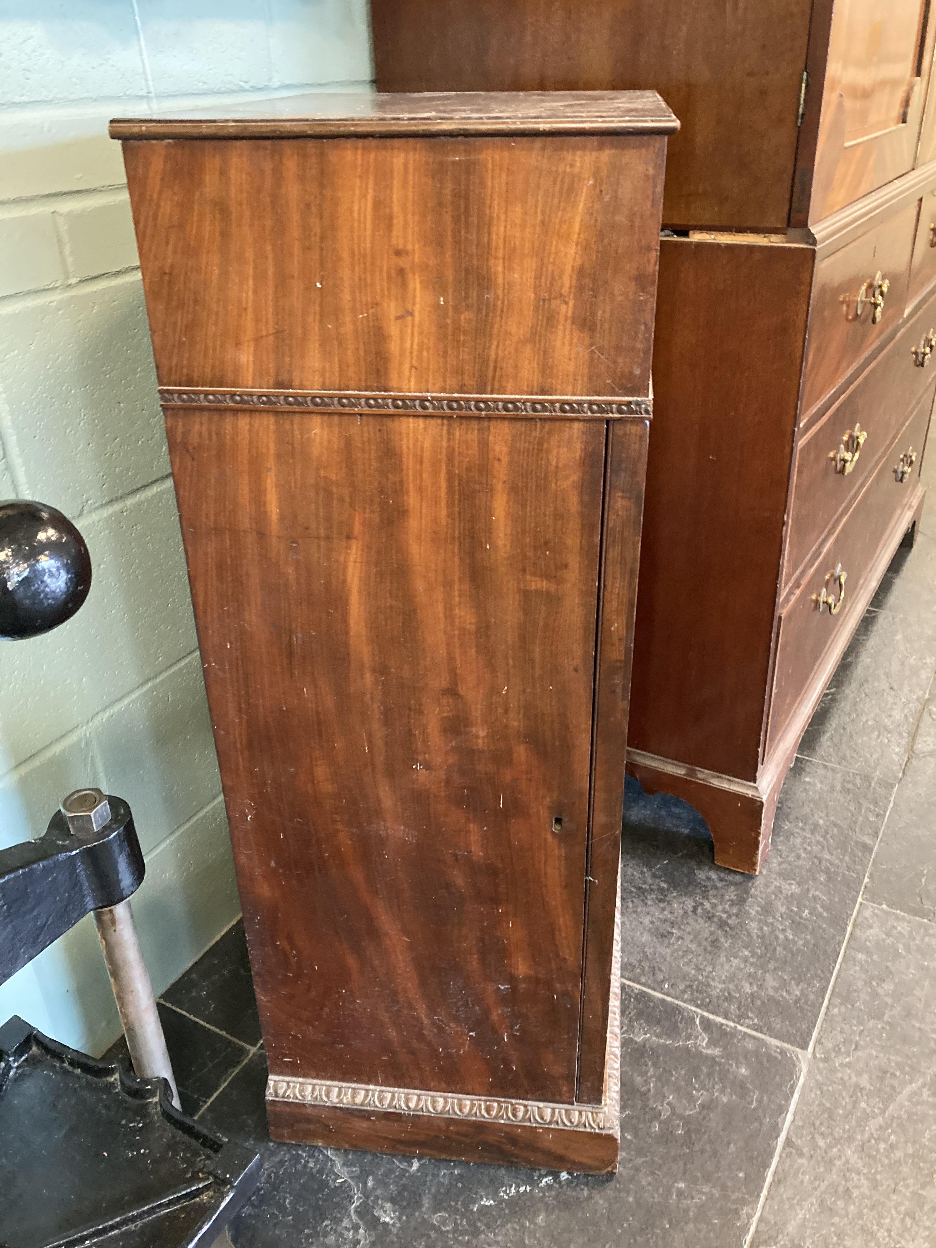 * Cabinets. Pair of William IV pedestal cabinets - Image 7 of 17