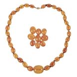 * Amber. Early 20th-century amber necklace