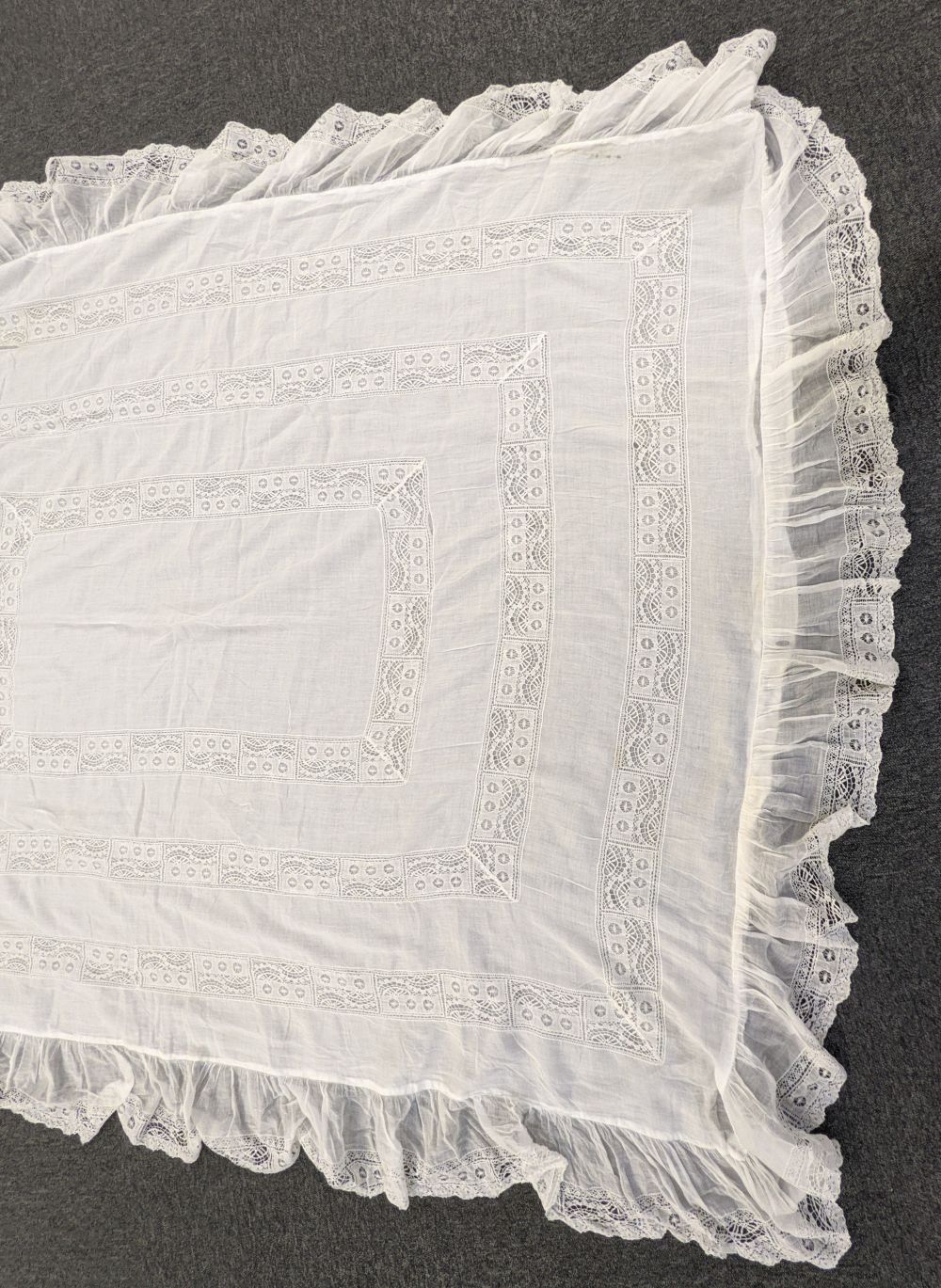 * Embroidered bedcover. A bullion-work coverlet, English, early 19th century - Image 15 of 16