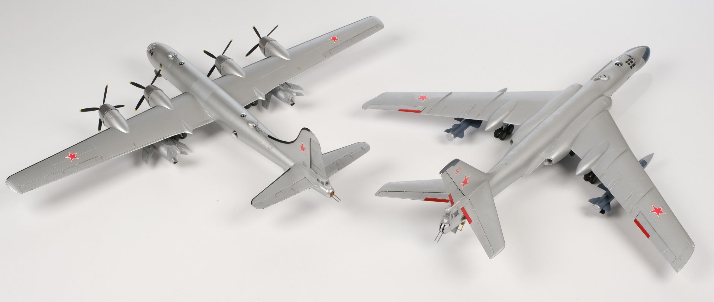 Model Aircraft. A collection of 1/72 model aircraft built by Ken Duffey..., - Image 5 of 6