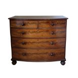 A GEORGE III MAHOGANY BOW FRONT CHEST OF DRAWERS, ATTRIBUTABLE TO GILLOWS,