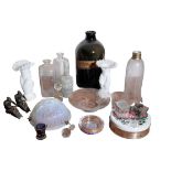 A SMALL QUANTITY OF ASSORTED GLASS ITEMS,