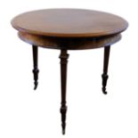 A VICTORIAN ROSEWOOD CIRCULAR CENTRE TABLE, ATTRIBUTED TO GILLOWS OF LANCASTER,