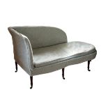 A GEORGE III MAHOGANY AND UPHOLSTERED CHAISE LONGUE,