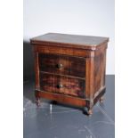 AN ITALIAN MINIATURE WALNUT CHEST OF DRAWERS,