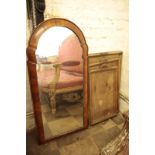 A WALNUT FRAMED WALL MIRROR IN QUEEN ANNE STYLE,