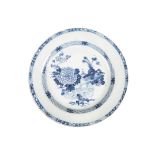 AN ENGLISH DELFT WARE BLUE AND WHITE CHARGER, POSSIBLY LIVERPOOL