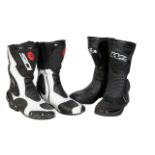 A PAIR OF SIDI SPORTS MOTORCYCLE BOOTS