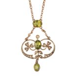 AN EDWARDIAN PERIDOT AND SEED PEARL NECKLACE